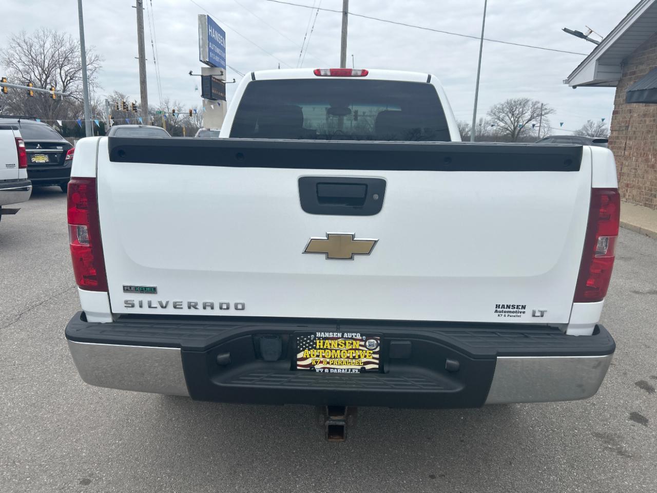 Chevrolet Silverado 1500 4WD Ext Cab 143.5" LT 2011