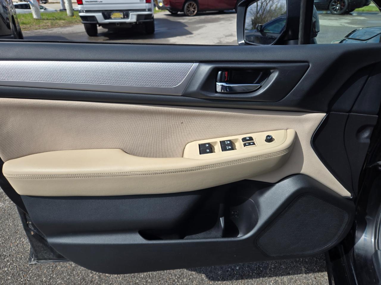 Subaru Legacy 4dr Sdn 2.5i Premium 2015