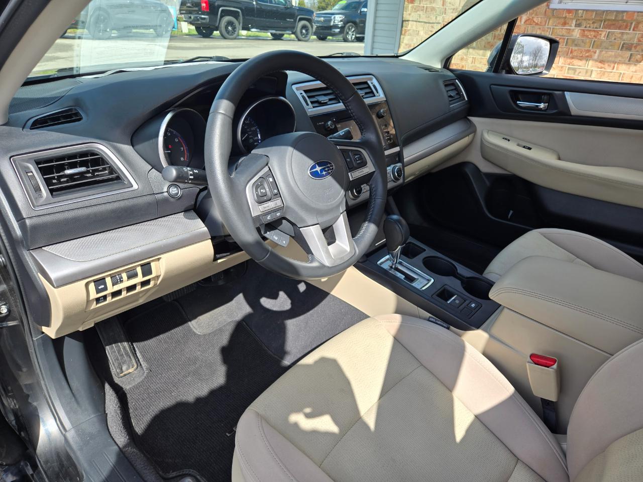 Subaru Legacy 4dr Sdn 2.5i Premium 2015