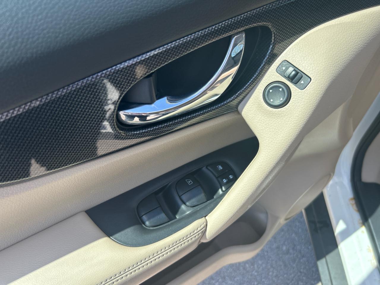 Nissan Rogue AWD 4dr SL 2016