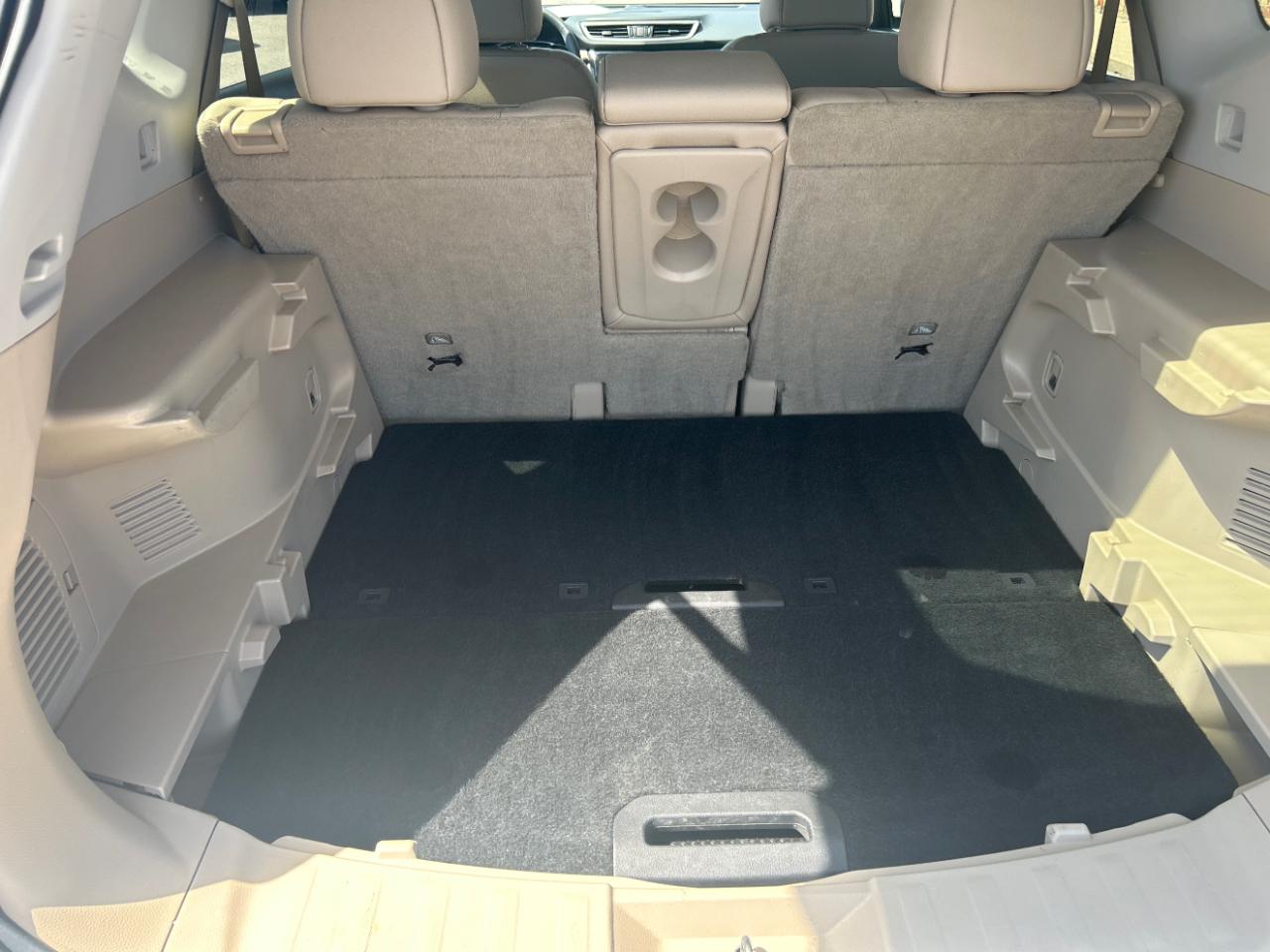 Nissan Rogue AWD 4dr SL 2016