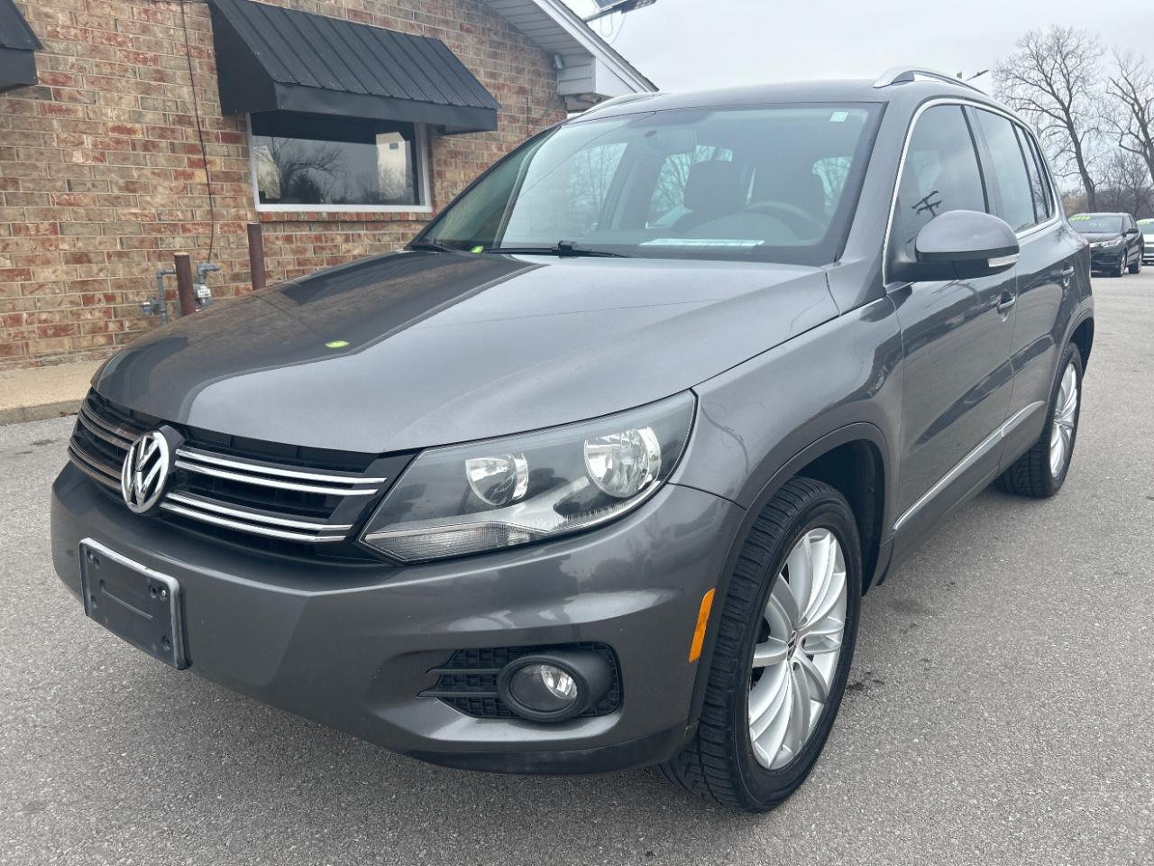2012 Volkswagen Tiguan 2WD 4dr Auto S