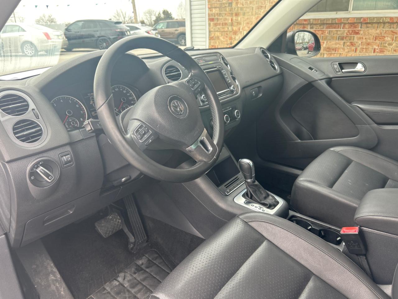 Volkswagen Tiguan 2WD 4dr Auto S 2012