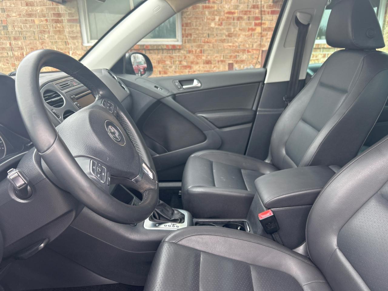 Volkswagen Tiguan 2WD 4dr Auto S 2012