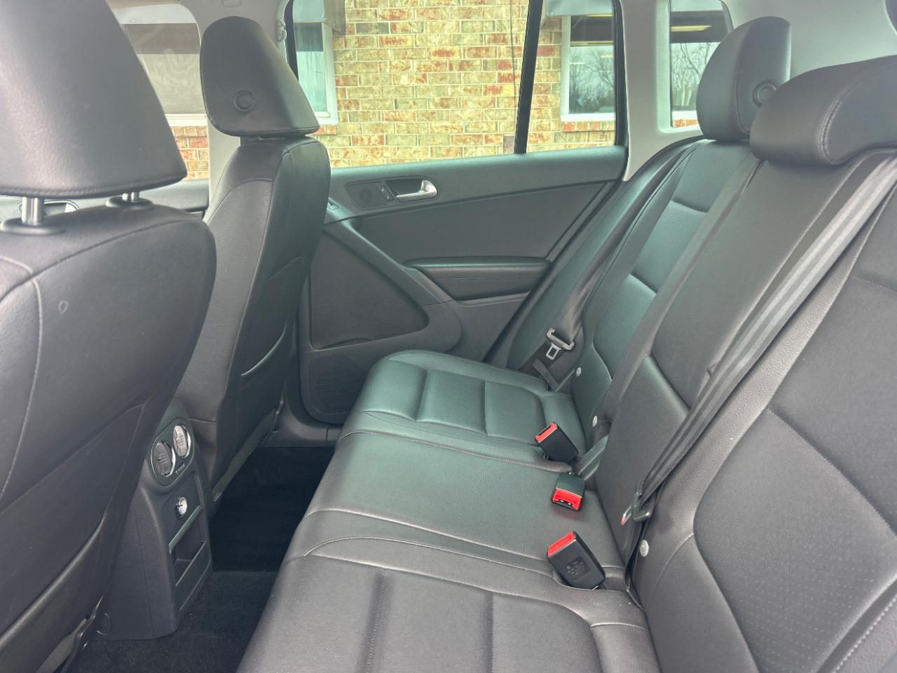 Volkswagen Tiguan 2WD 4dr Auto S 2012