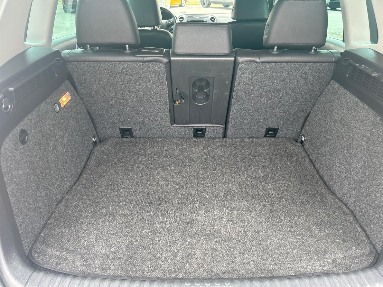 Volkswagen Tiguan 2WD 4dr Auto S 2012