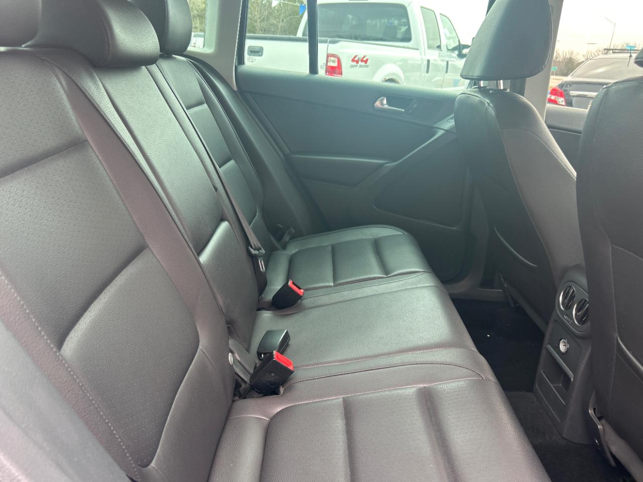 Volkswagen Tiguan 2WD 4dr Auto S 2012