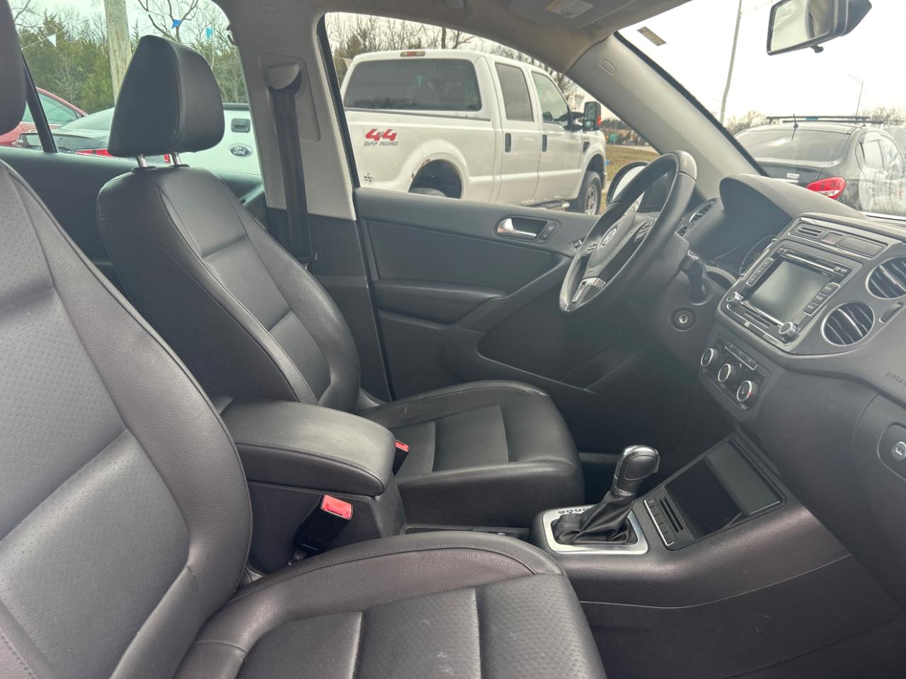 Volkswagen Tiguan 2WD 4dr Auto S 2012