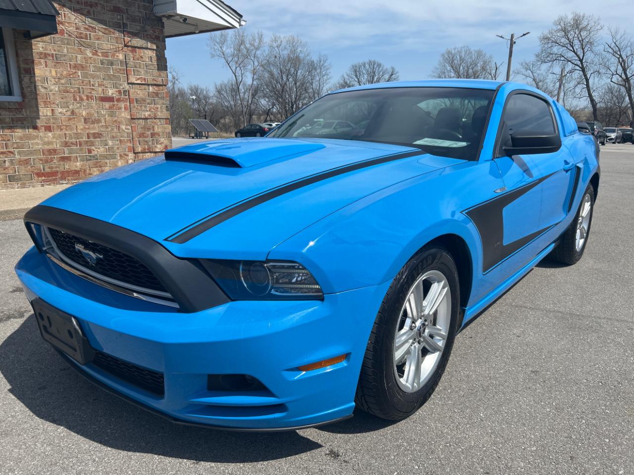 2014 Ford Mustang 2dr Cpe V6