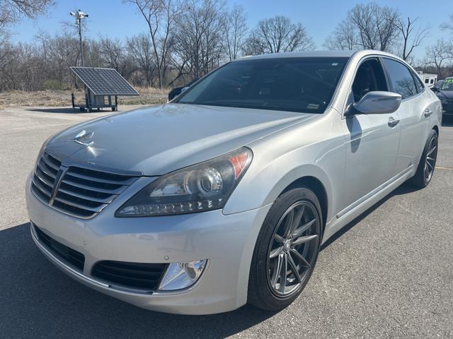 Silver 2014 Hyundai Equus Signature RWD Sedan Rear-Wheel Drive Automatic