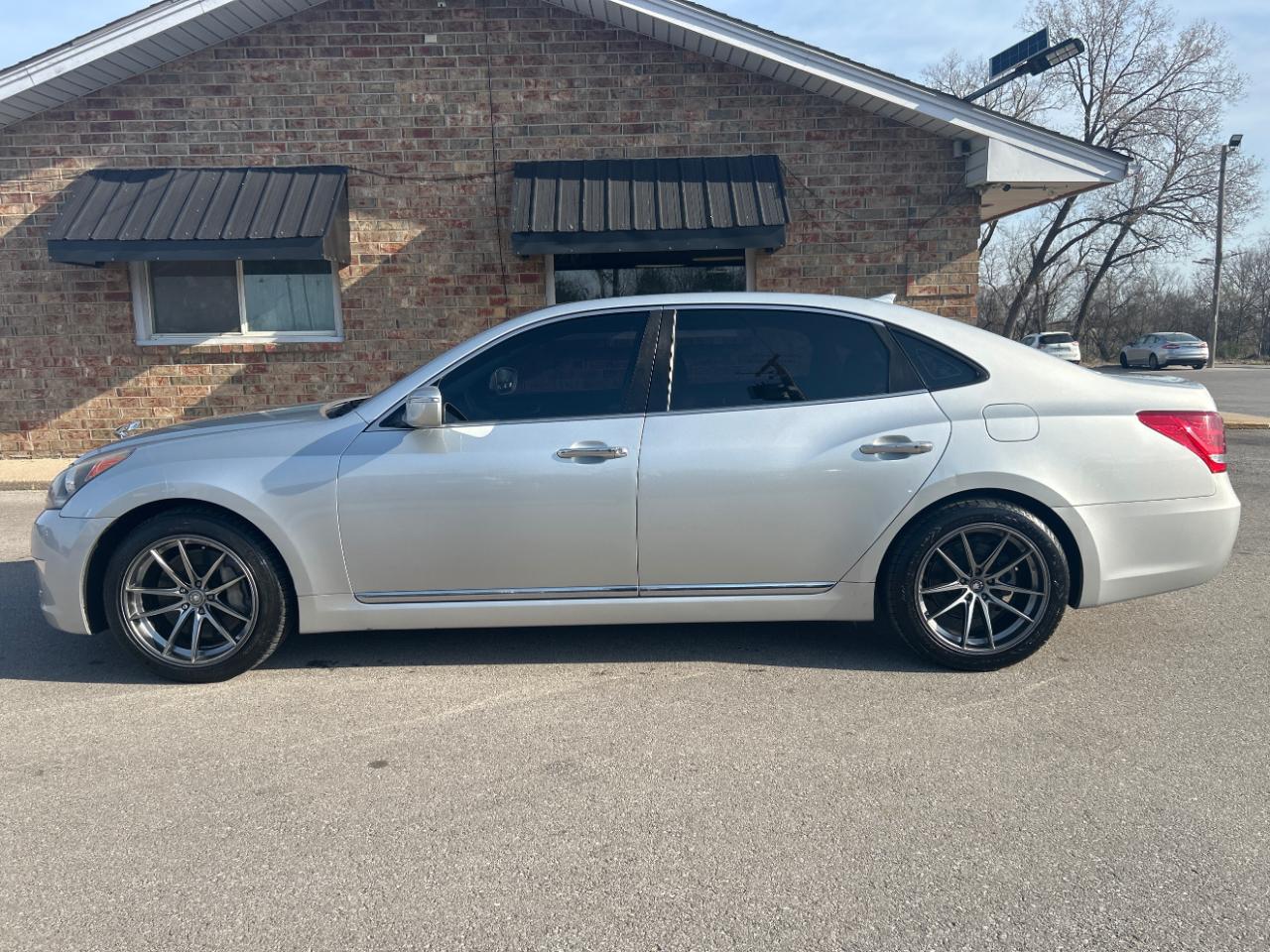 Hyundai Equus 4dr Sdn Signature 2014