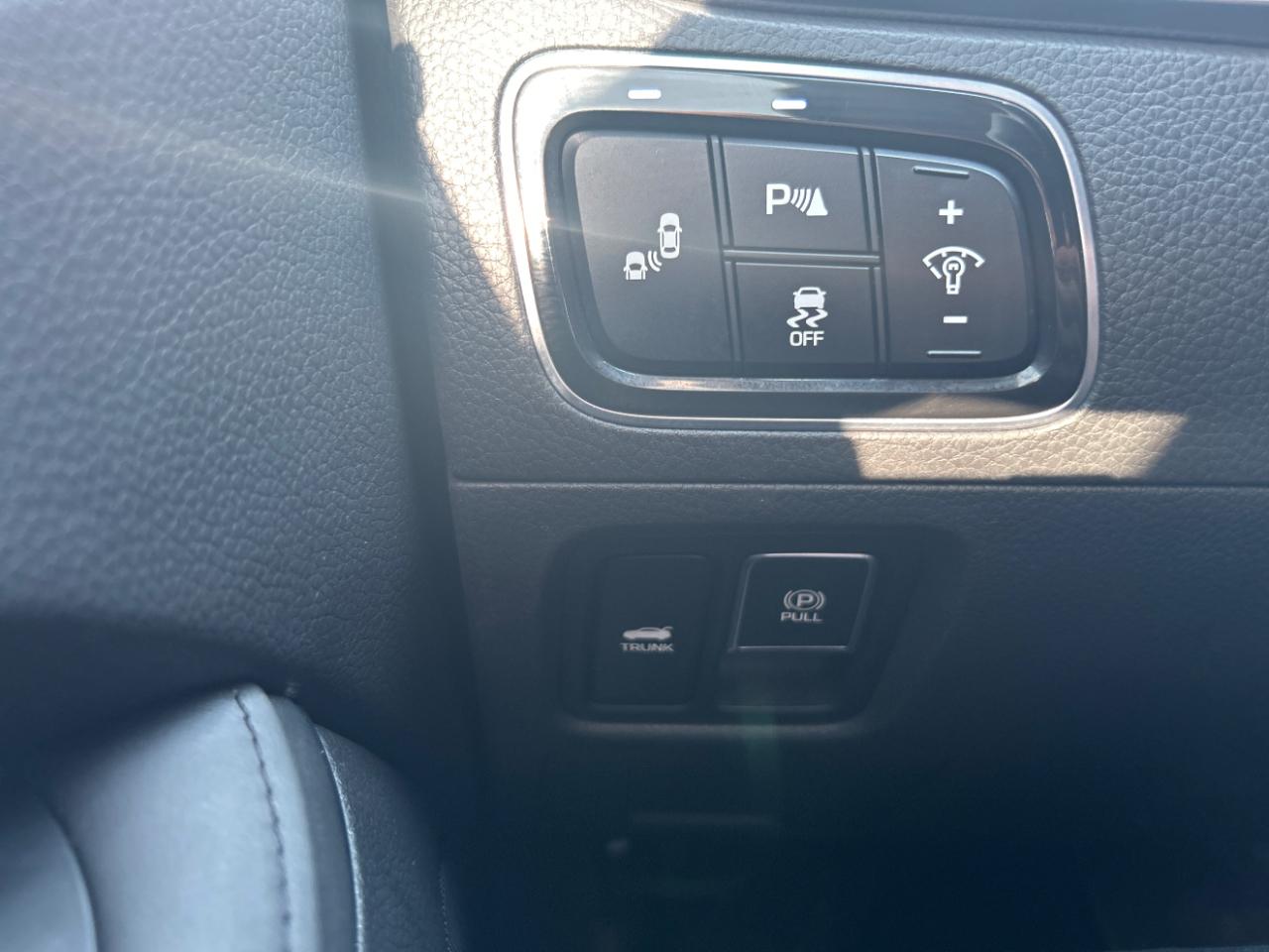 Hyundai Equus 4dr Sdn Signature 2014