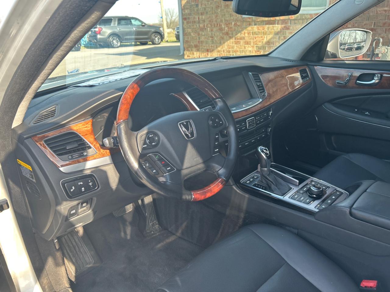 Hyundai Equus 4dr Sdn Signature 2014