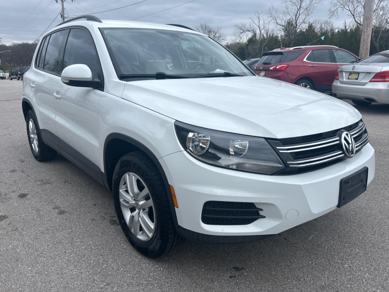 Volkswagen Tiguan 4MOTION 4dr Auto SEL 2016