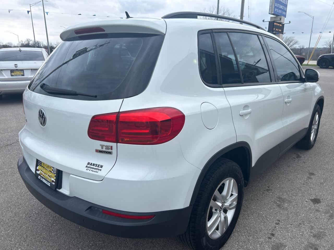 Volkswagen Tiguan 4MOTION 4dr Auto SEL 2016