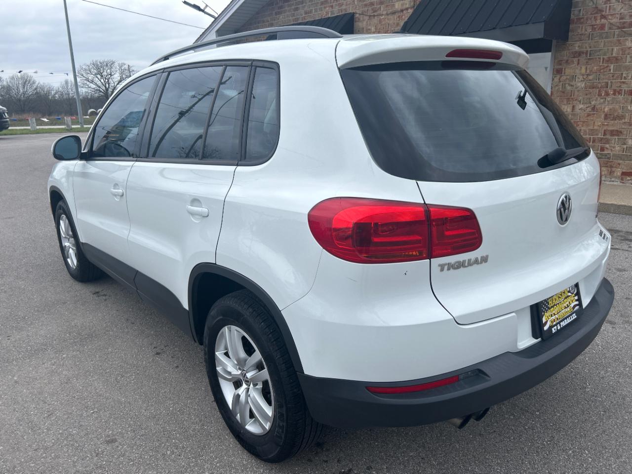 Volkswagen Tiguan 4MOTION 4dr Auto SEL 2016