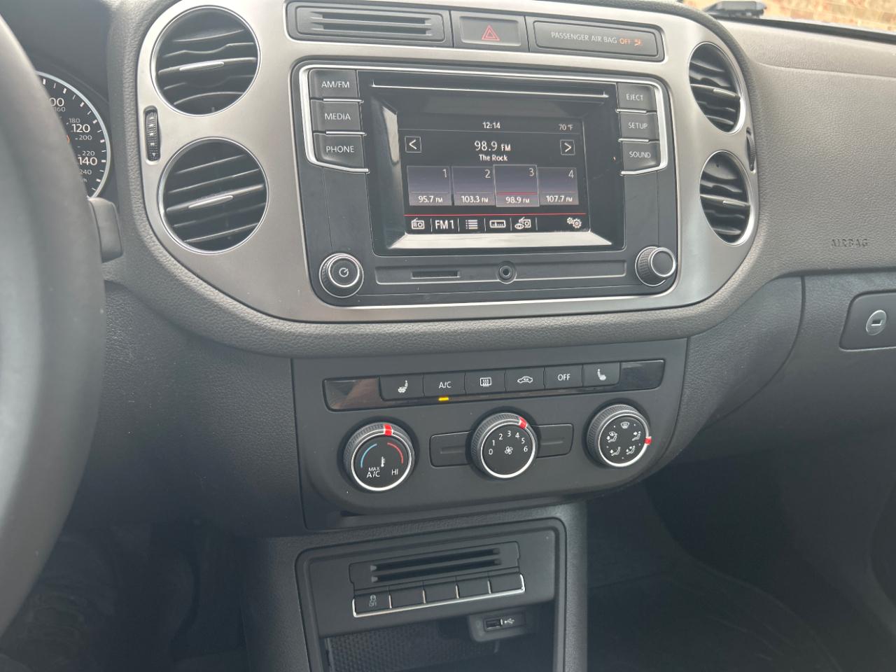 Volkswagen Tiguan 4MOTION 4dr Auto SEL 2016