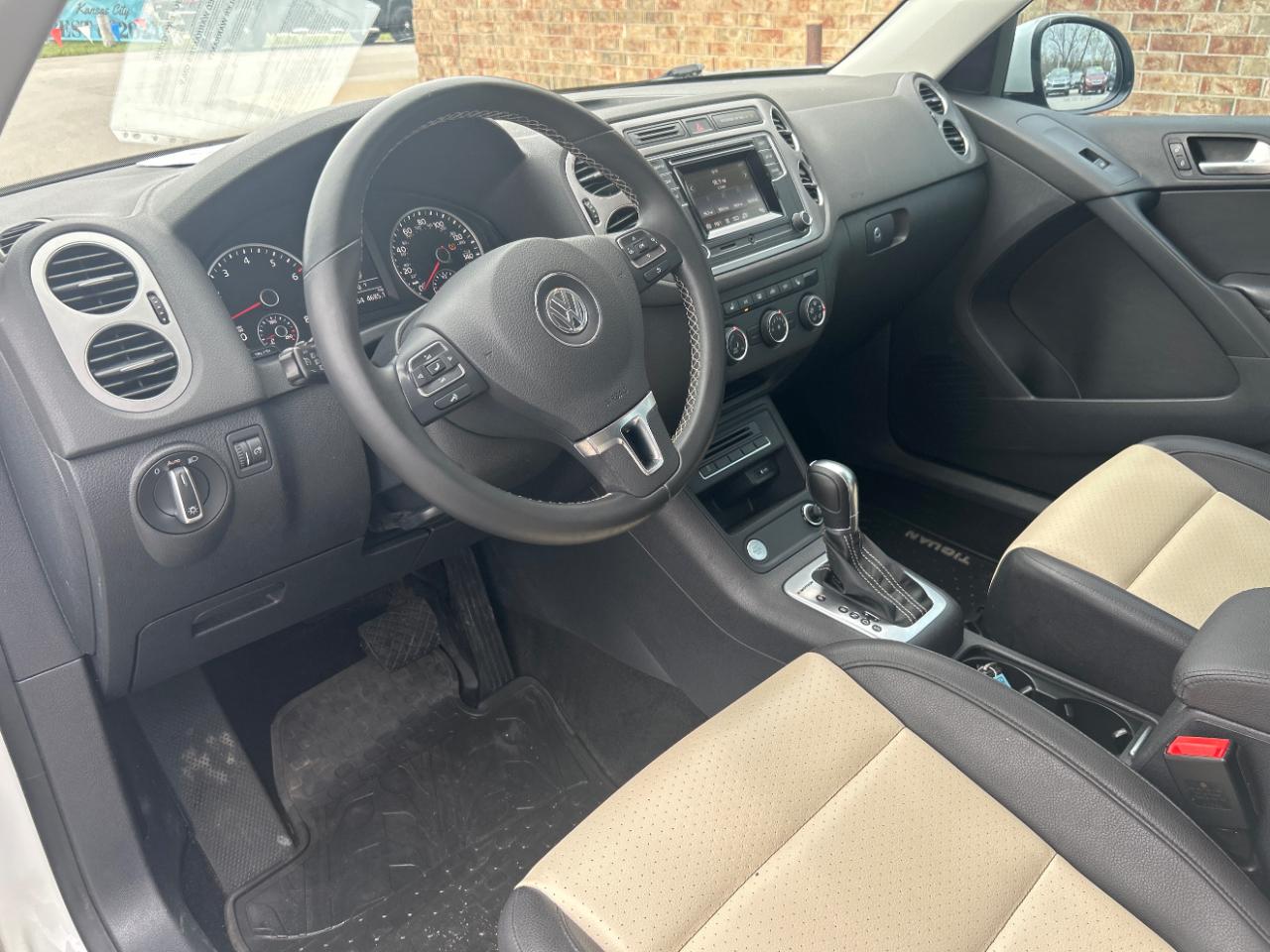 Volkswagen Tiguan 4MOTION 4dr Auto SEL 2016