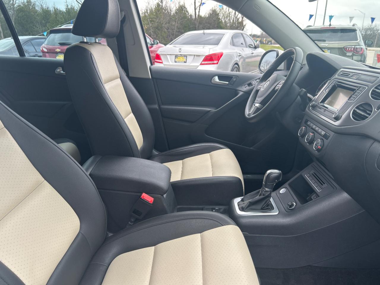 Volkswagen Tiguan 4MOTION 4dr Auto SEL 2016