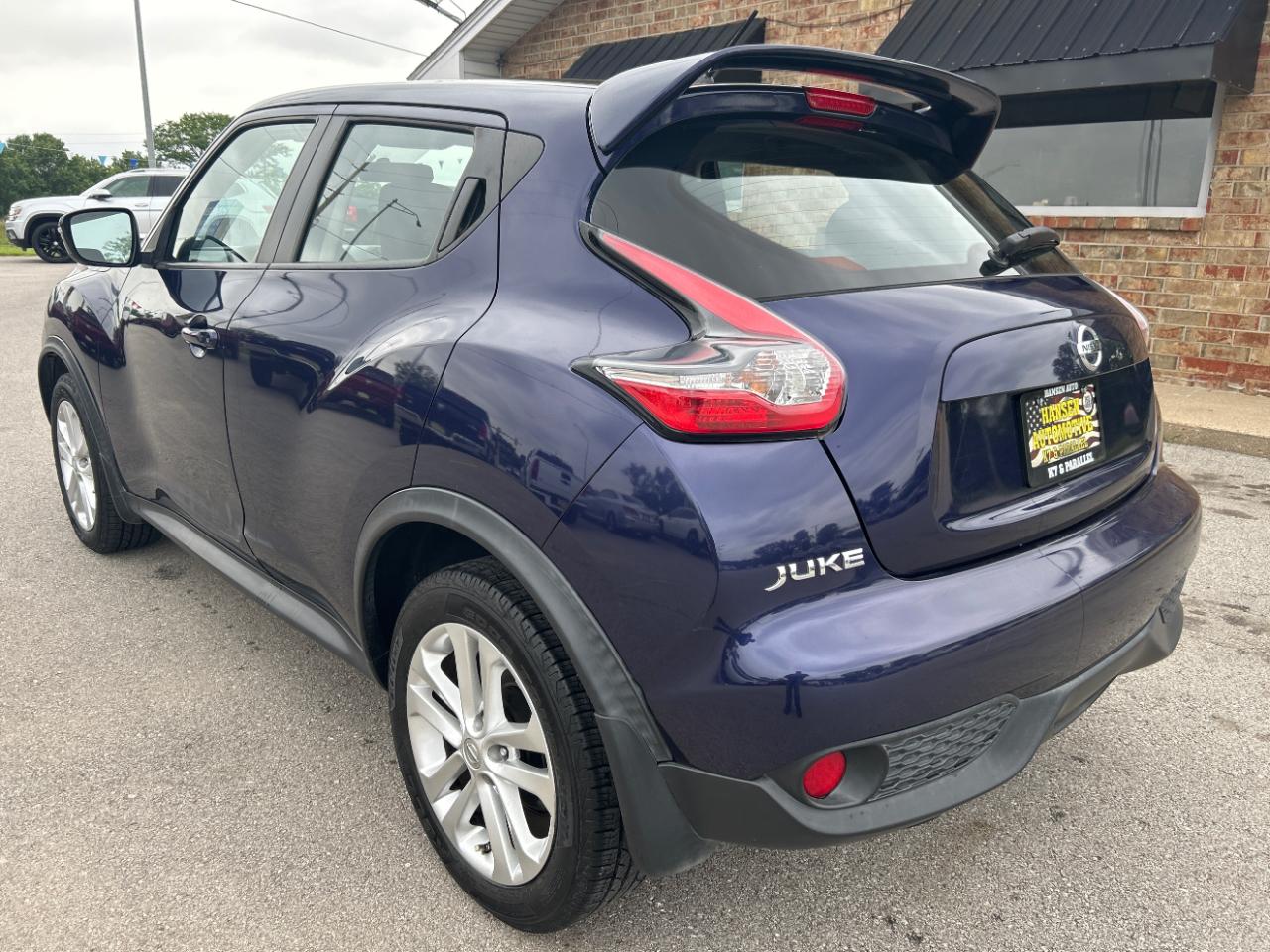 Nissan Juke 5dr Wgn CVT S FWD 2015
