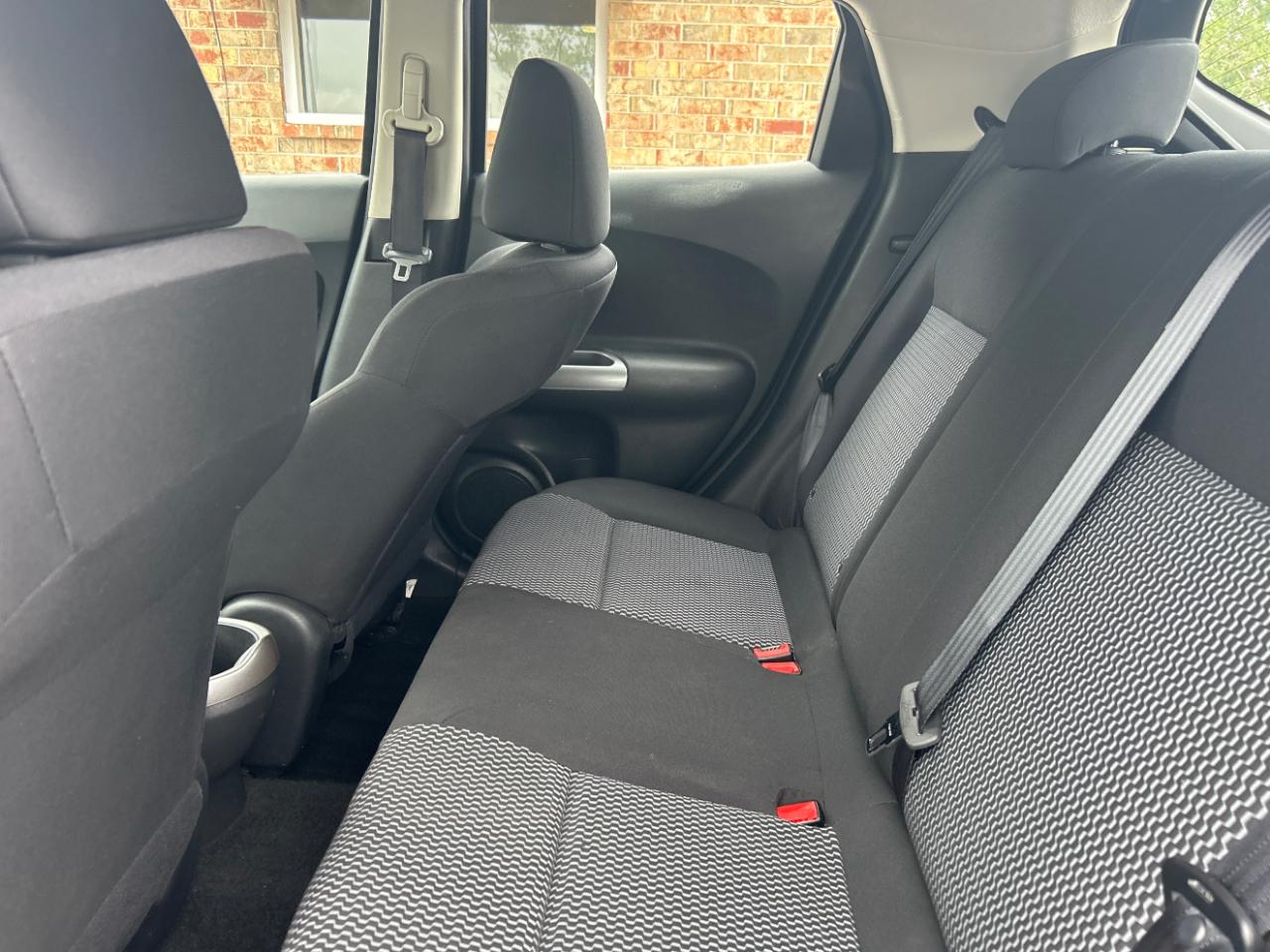 Nissan Juke 5dr Wgn CVT S FWD 2015