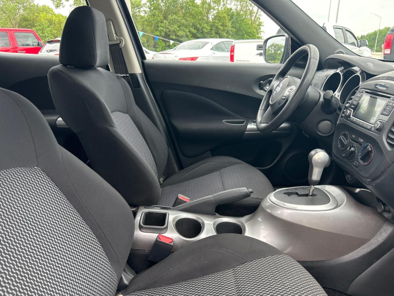 Nissan Juke 5dr Wgn CVT S FWD 2015