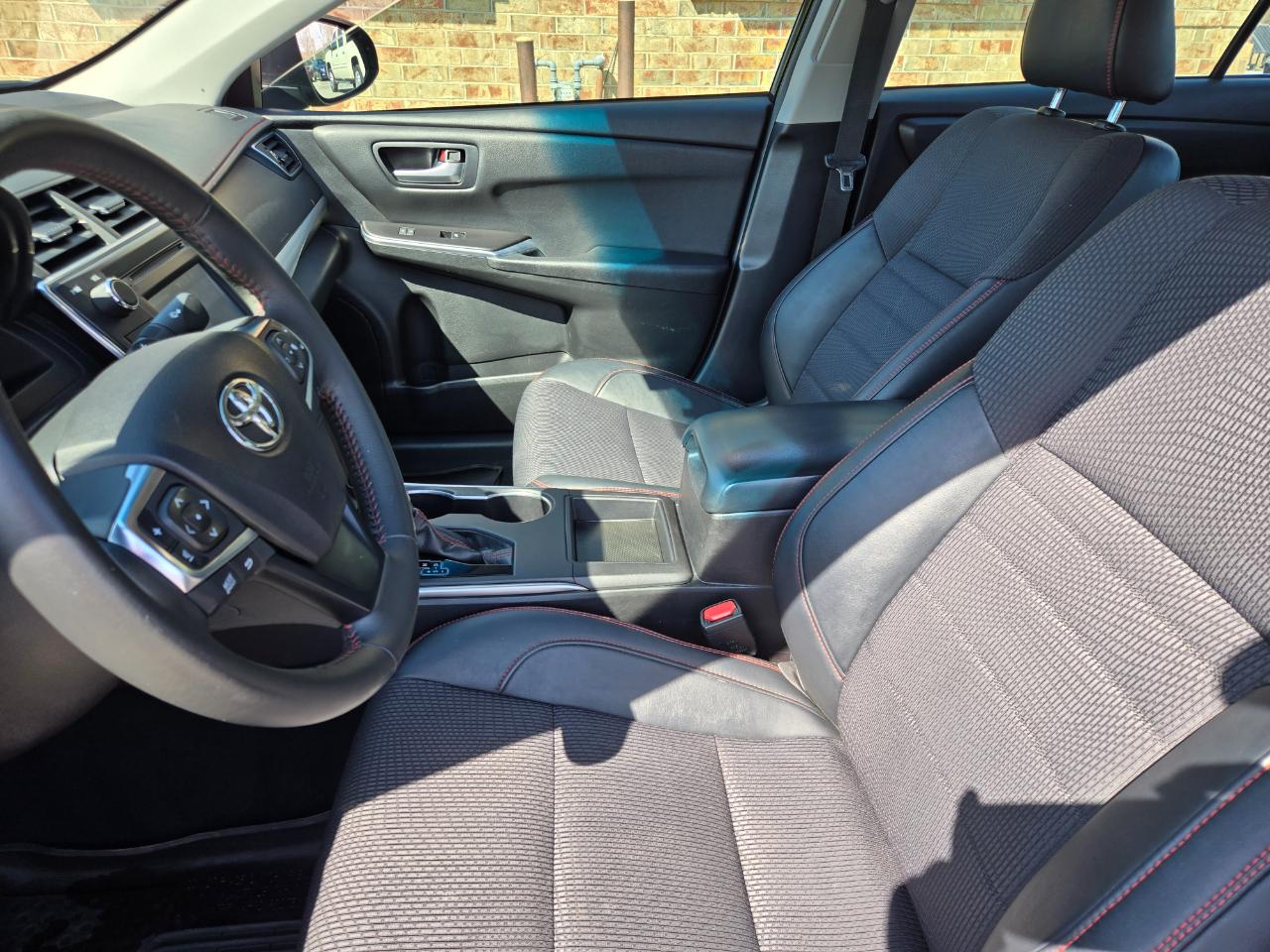 Toyota Camry XLE Auto (Natl) 2017