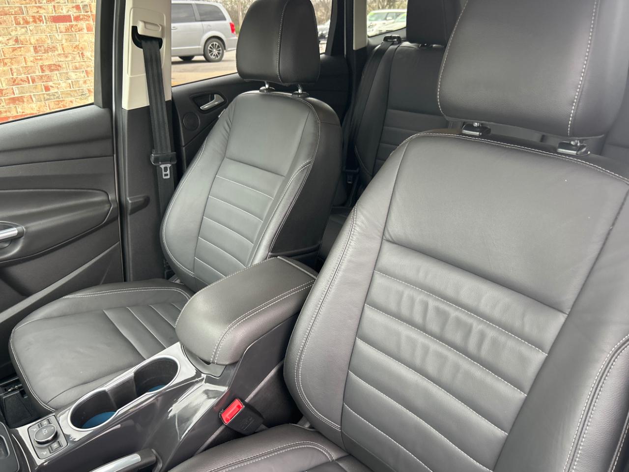 Ford Escape FWD 4dr Titanium 2015