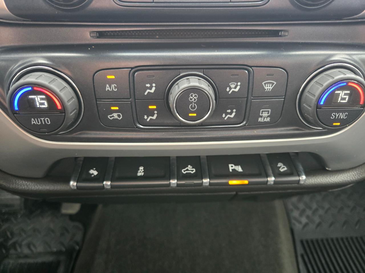 GMC Sierra 1500 4WD Double Cab 143.5" SLE 2014