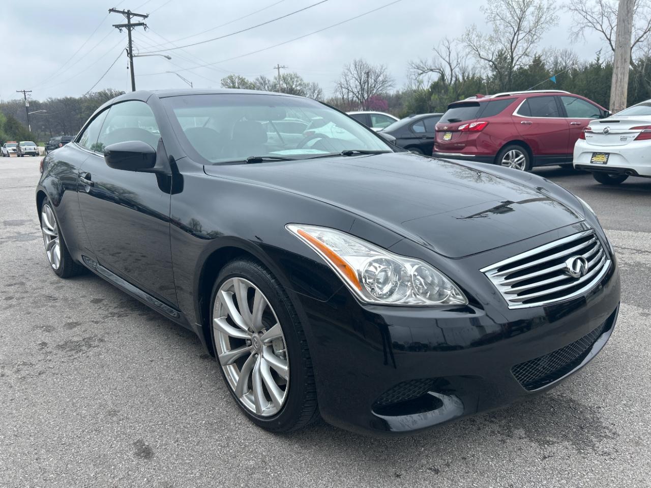 Infiniti G37 Convertible 2dr Base 2010