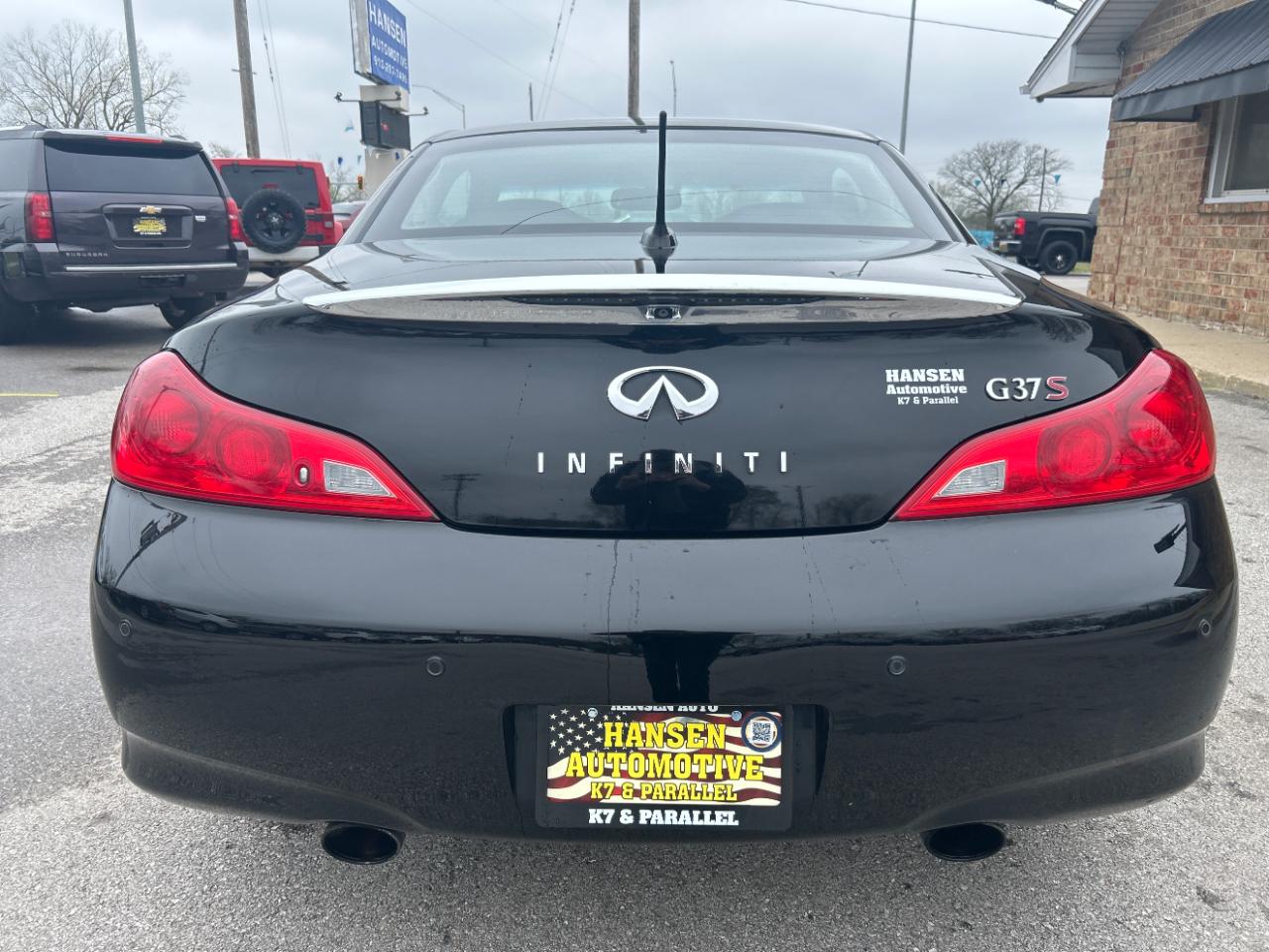 Infiniti G37 Convertible 2dr Base 2010