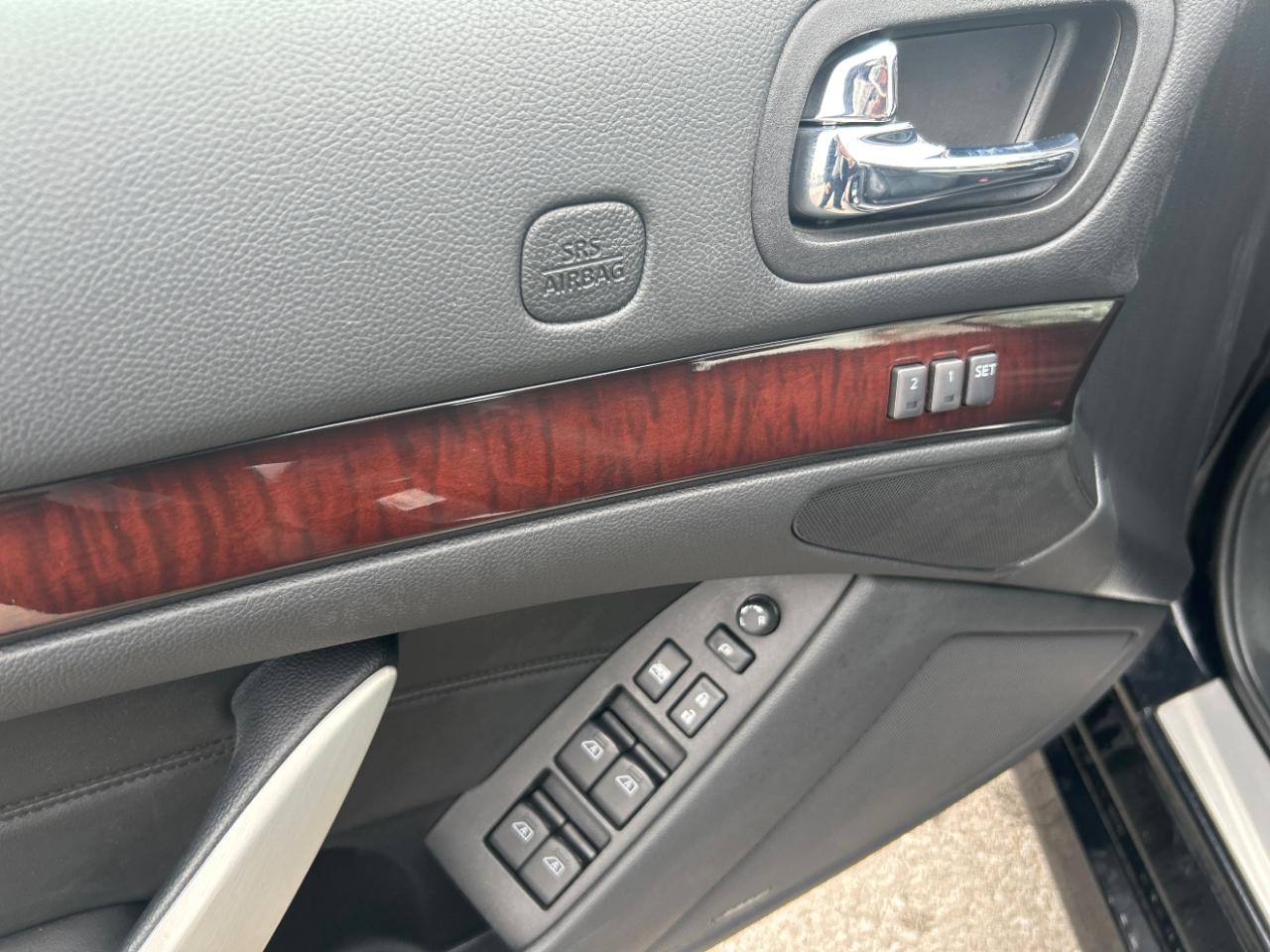 Infiniti G37 Convertible 2dr Base 2010