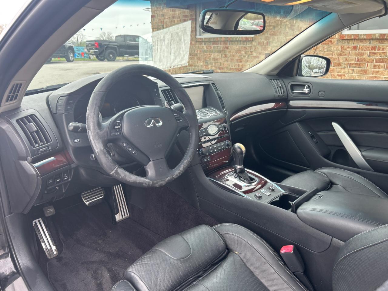 Infiniti G37 Convertible 2dr Base 2010