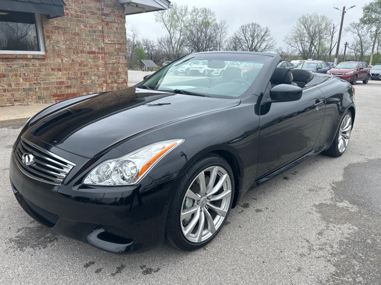 Infiniti G37 Convertible 2dr Base 2010