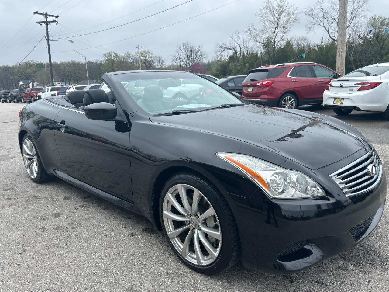 Infiniti G37 Convertible 2dr Base 2010