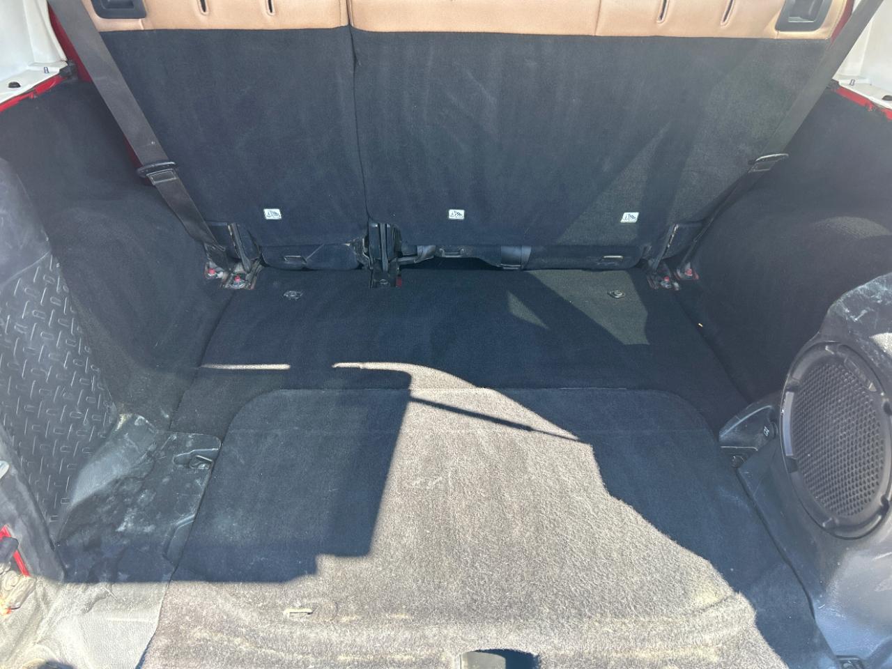 Jeep Wrangler Unlimited 4WD 4dr Sahara 2014