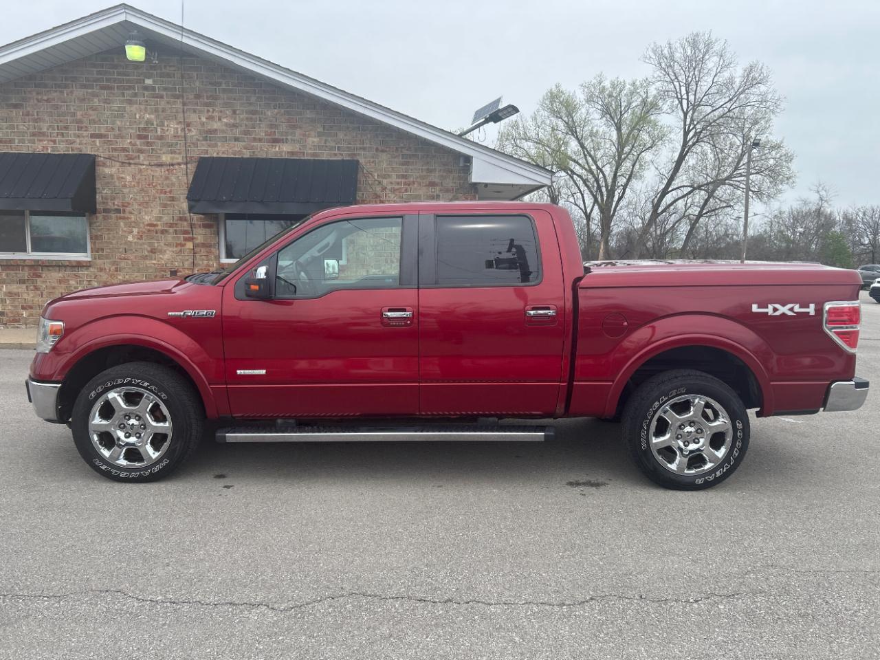 Ford F-150 4WD SuperCrew 145" XL 2013