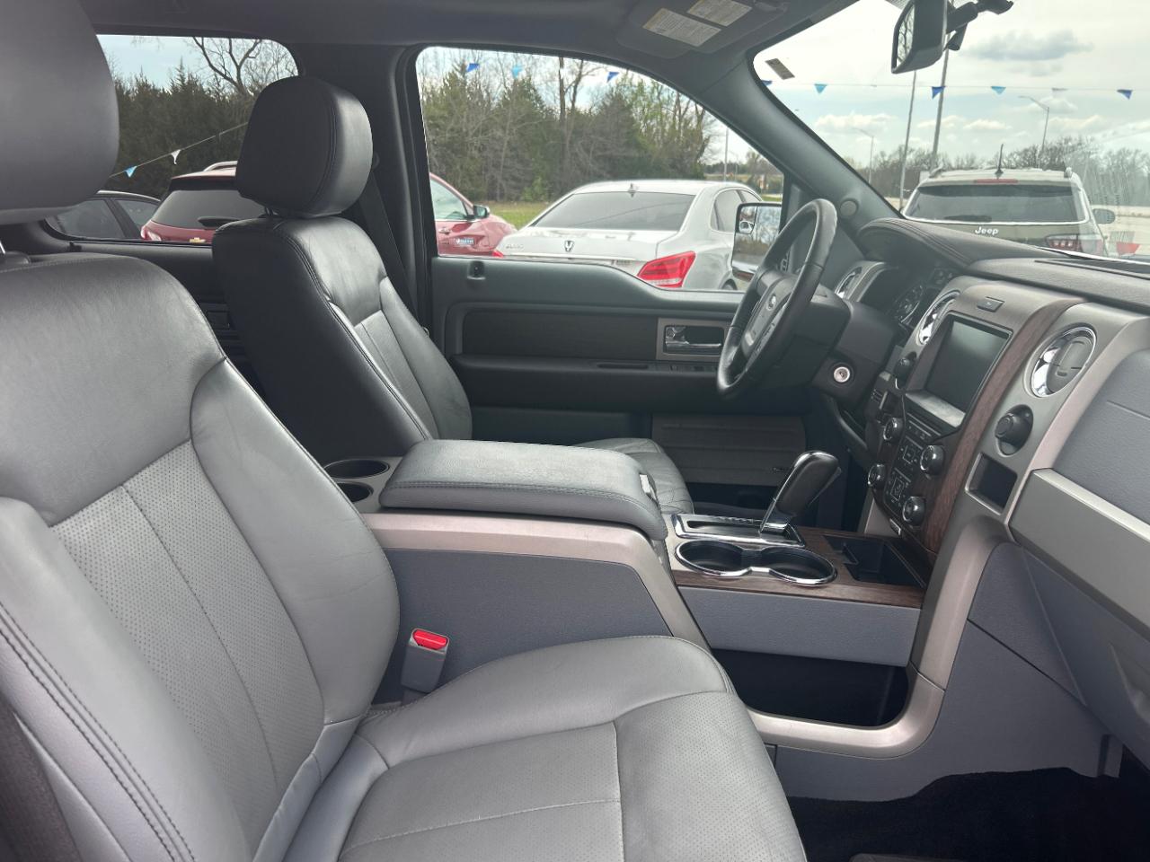 Ford F-150 4WD SuperCrew 145" XL 2013