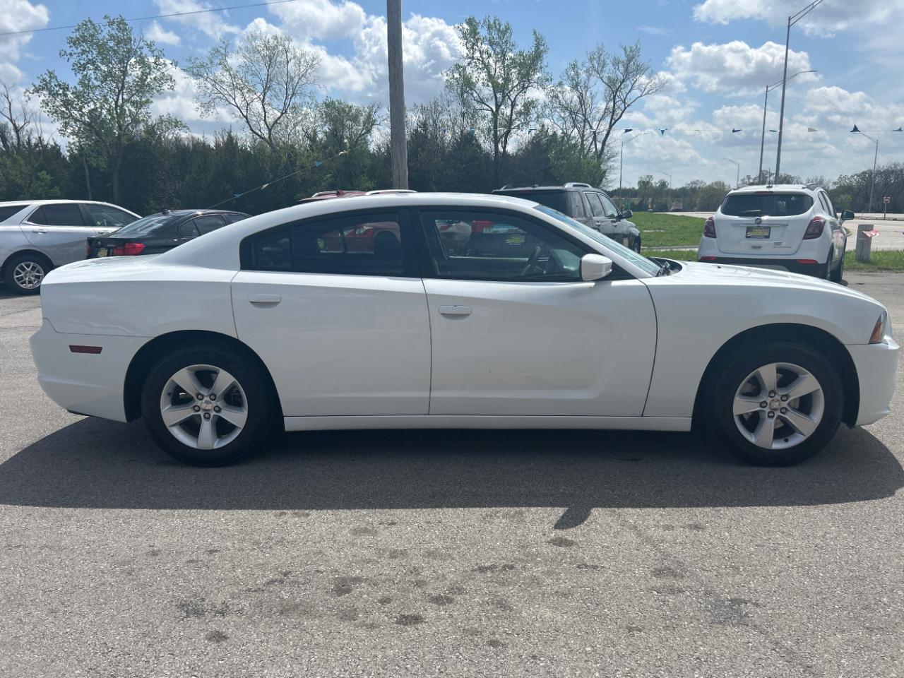 Dodge Charger 4dr Sdn SE RWD 2014