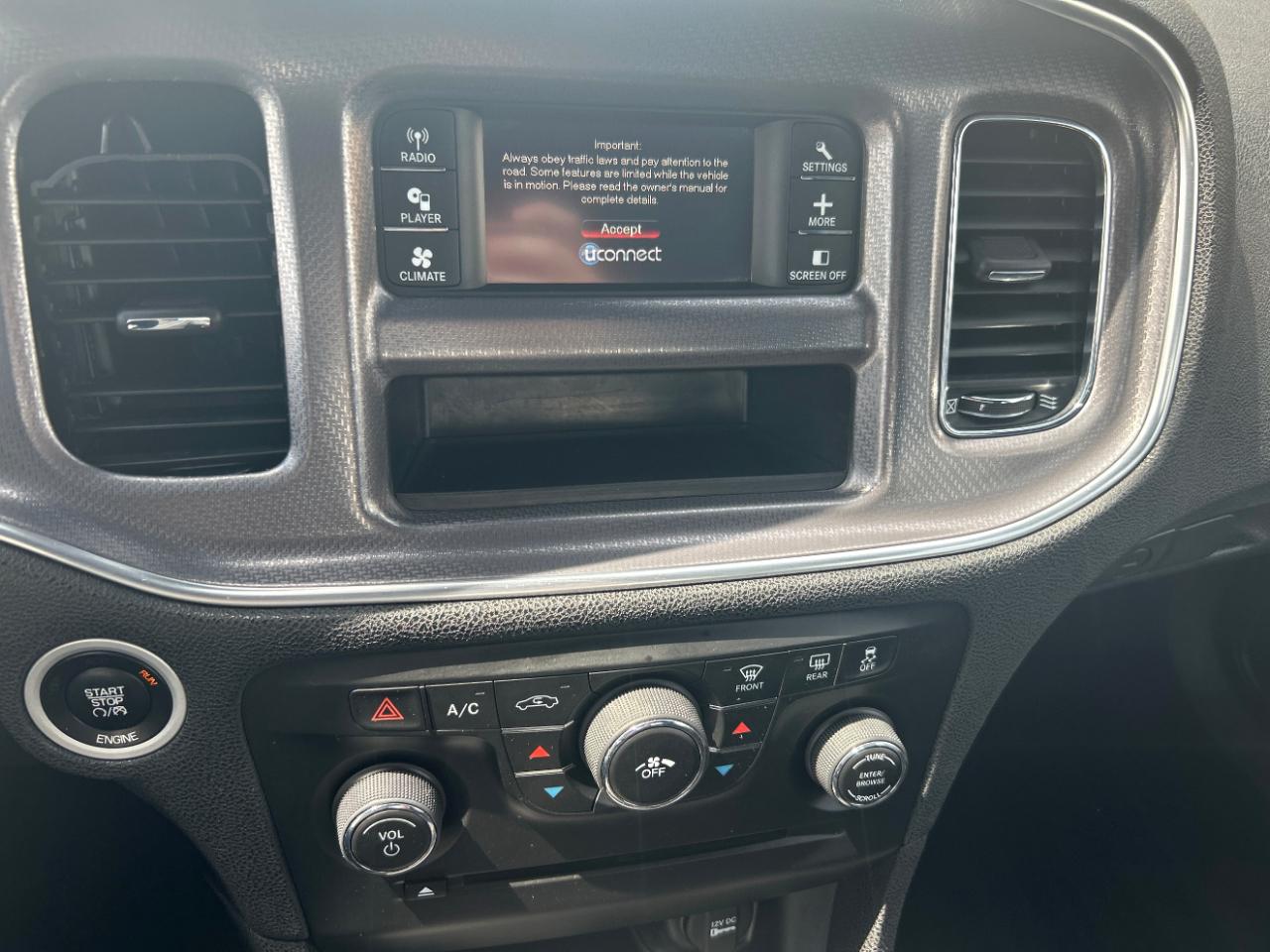 Dodge Charger 4dr Sdn SE RWD 2014