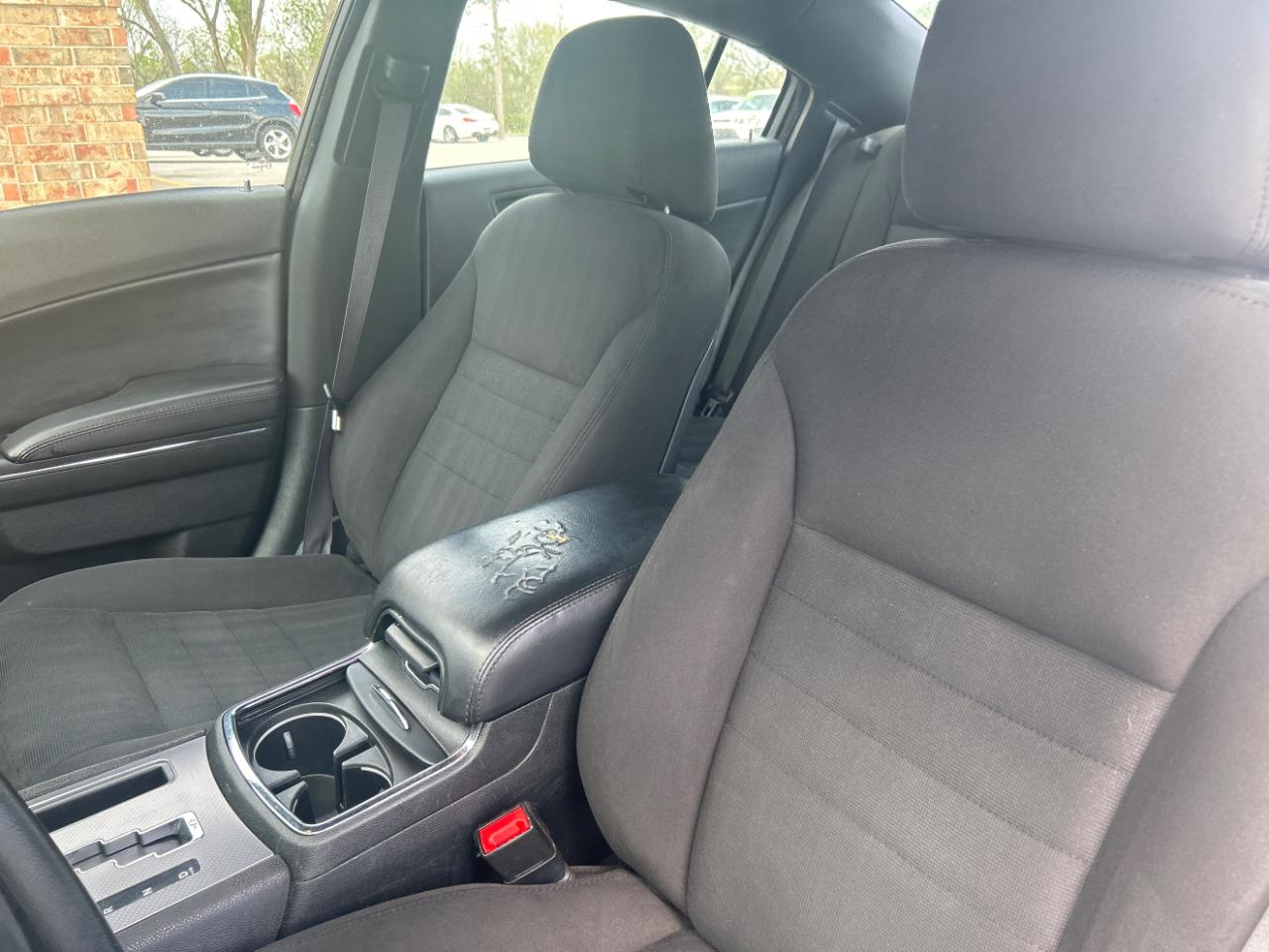 Dodge Charger 4dr Sdn SE RWD 2014