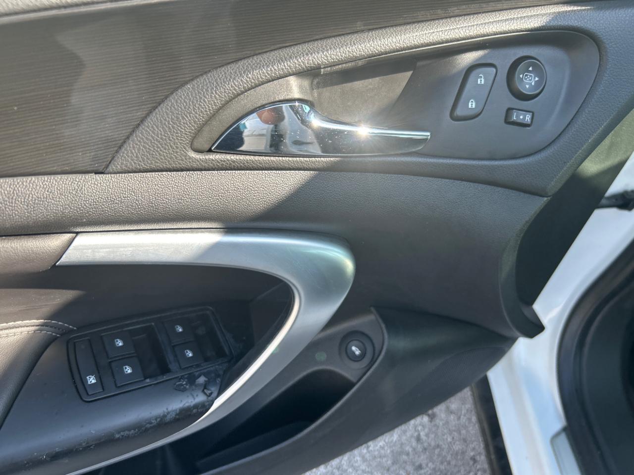 Buick Regal 4dr Sdn Premium I FWD 2014