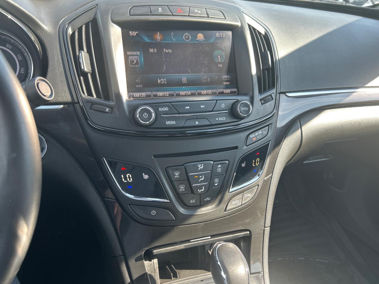 Buick Regal 4dr Sdn Premium I FWD 2014