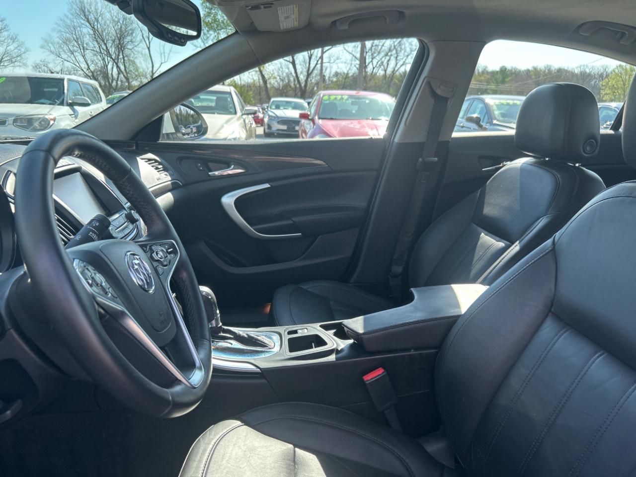 Buick Regal 4dr Sdn Premium I FWD 2014