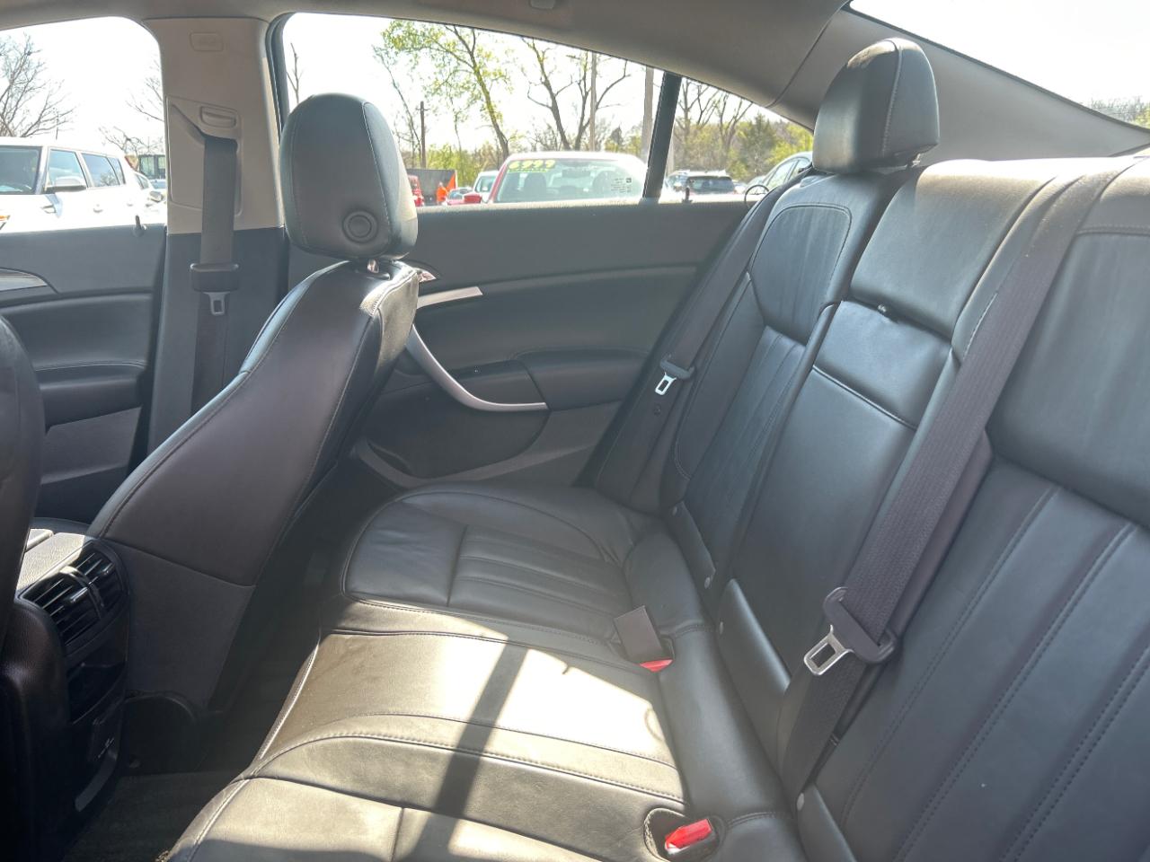 Buick Regal 4dr Sdn Premium I FWD 2014