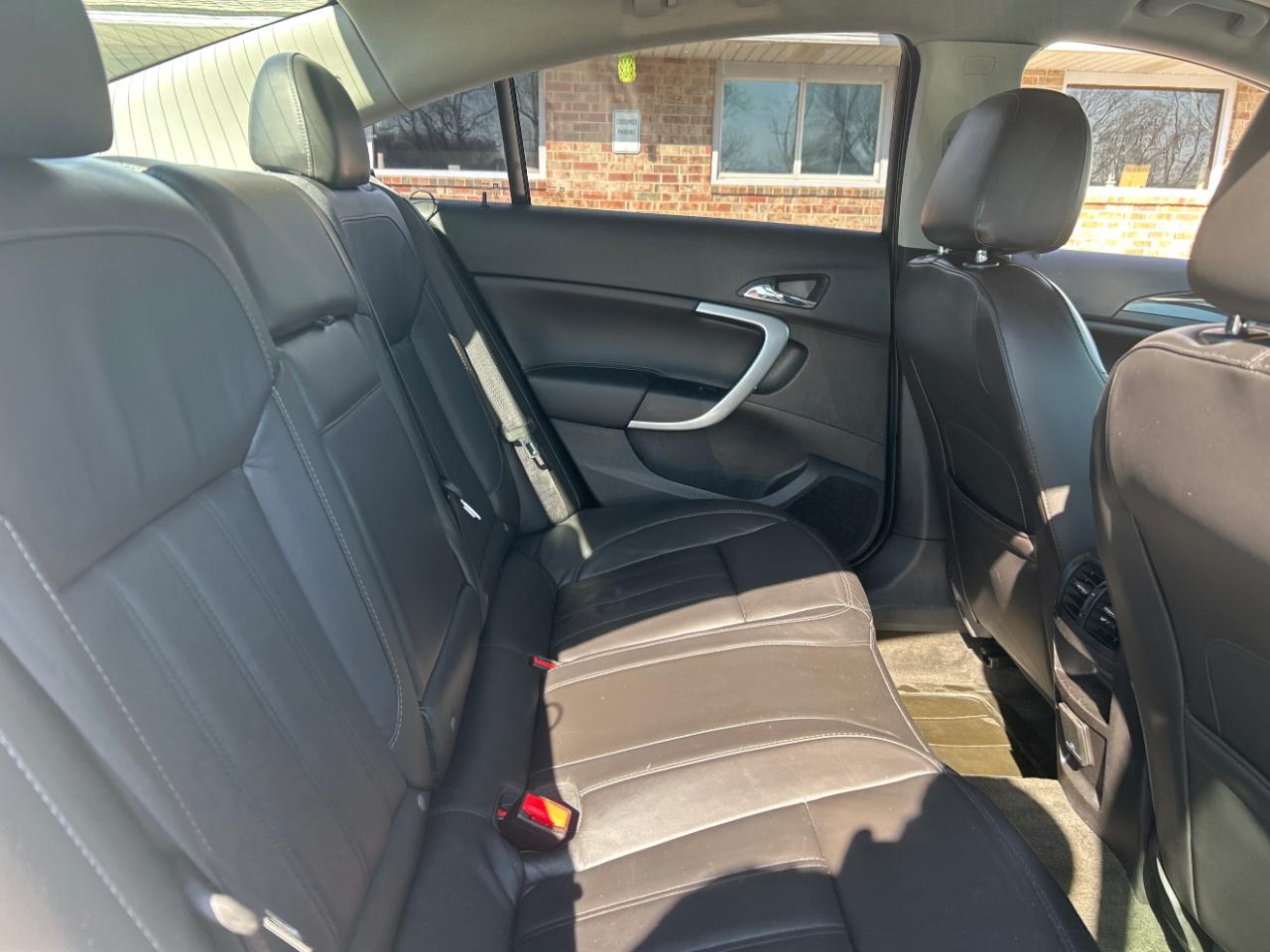 Buick Regal 4dr Sdn Premium I FWD 2014