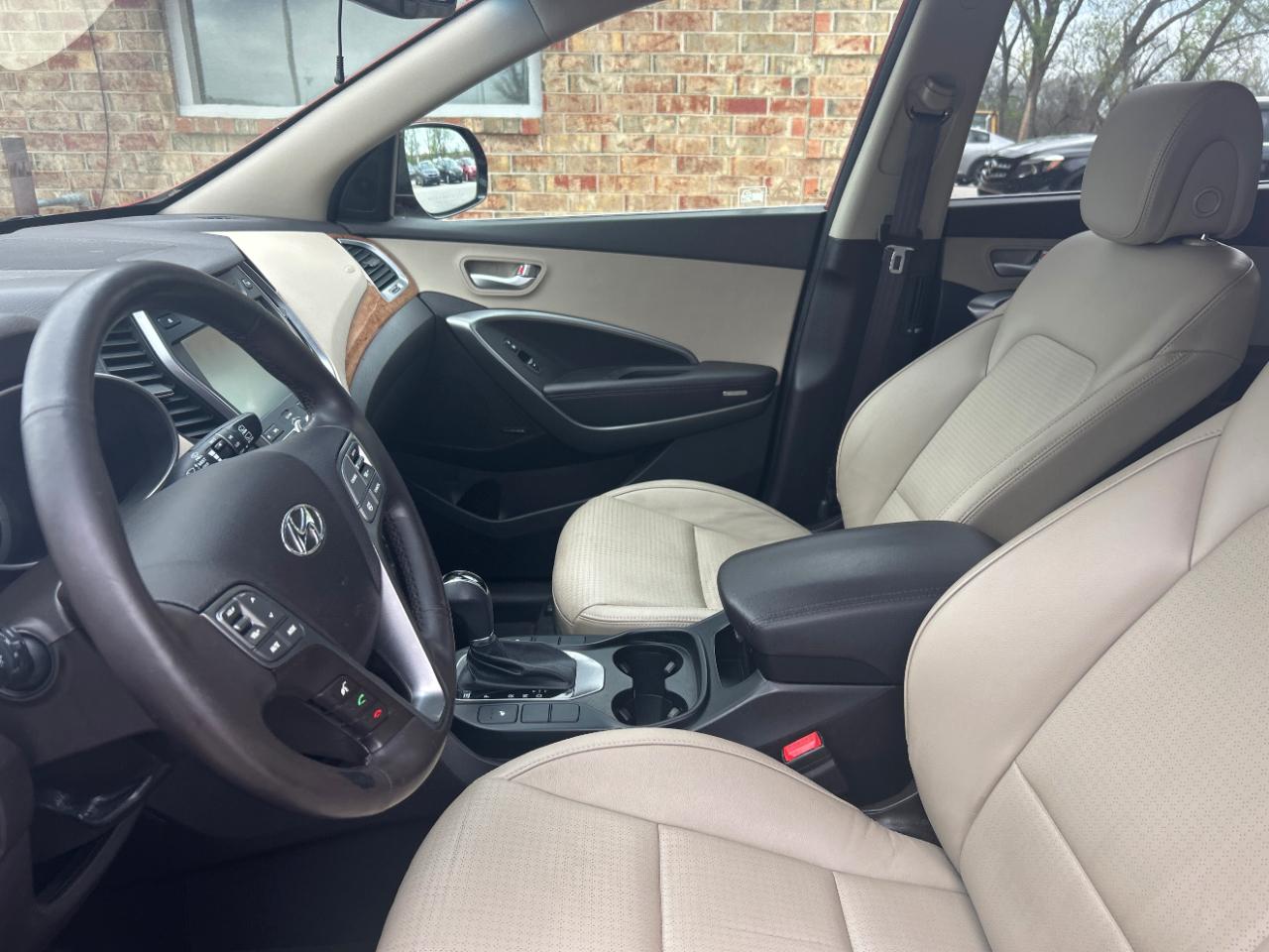 Hyundai Santa Fe FWD 4dr GLS 2013