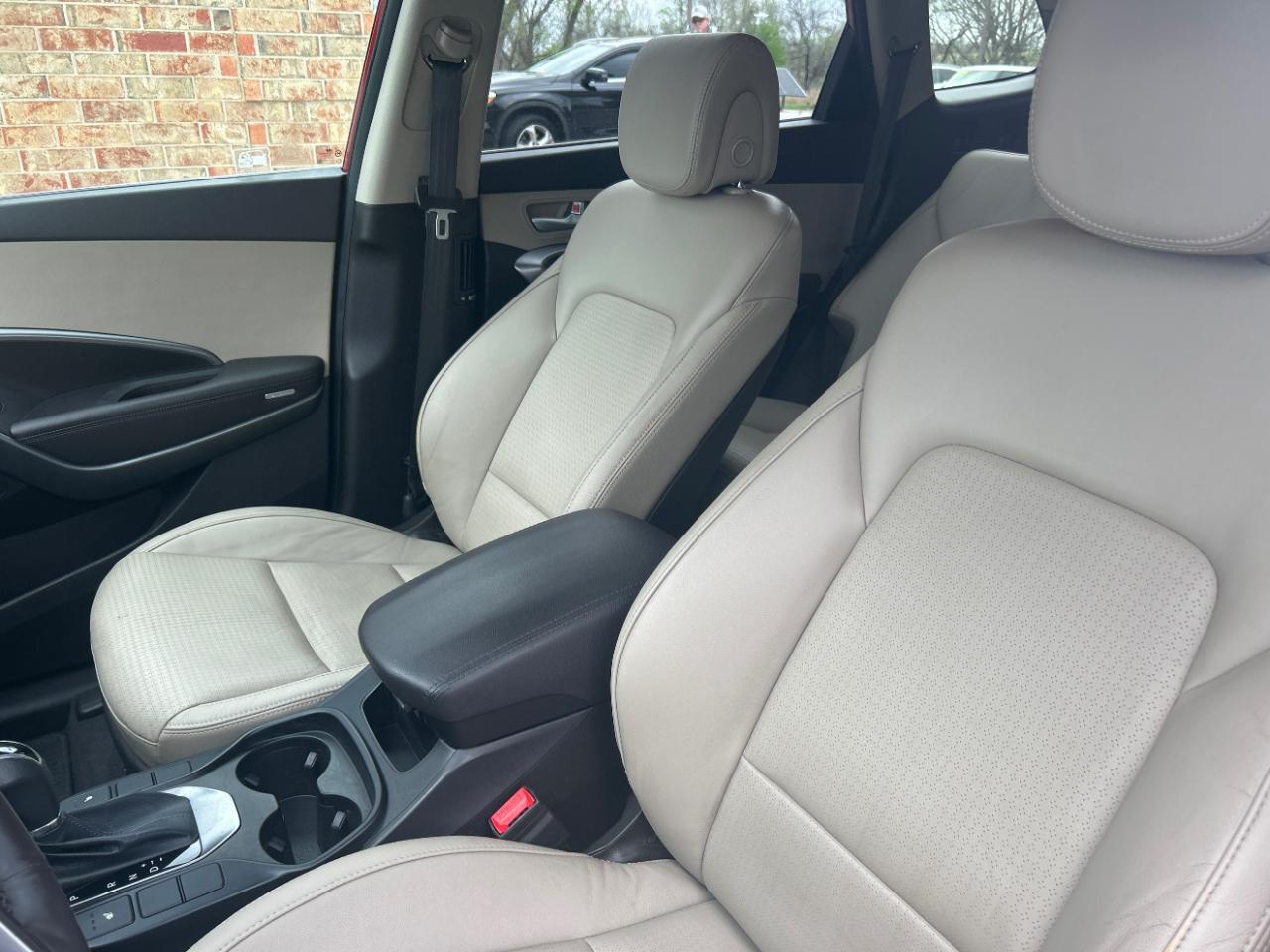 Hyundai Santa Fe FWD 4dr GLS 2013