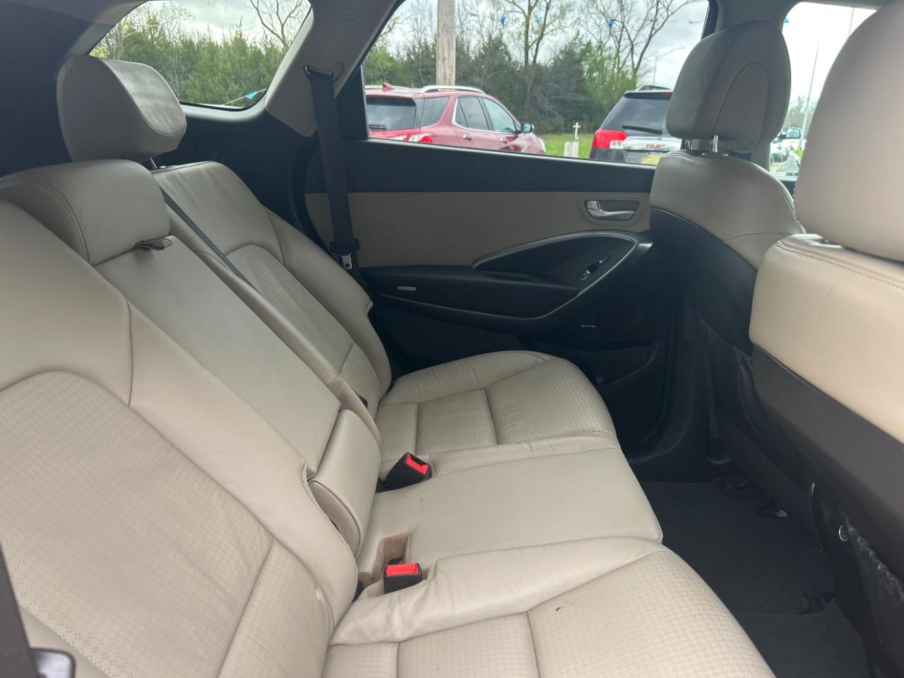 Hyundai Santa Fe FWD 4dr GLS 2013