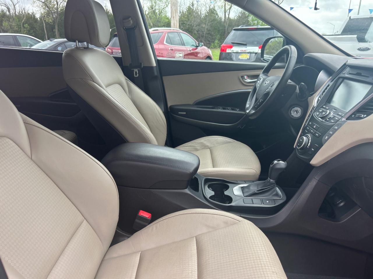 Hyundai Santa Fe FWD 4dr GLS 2013